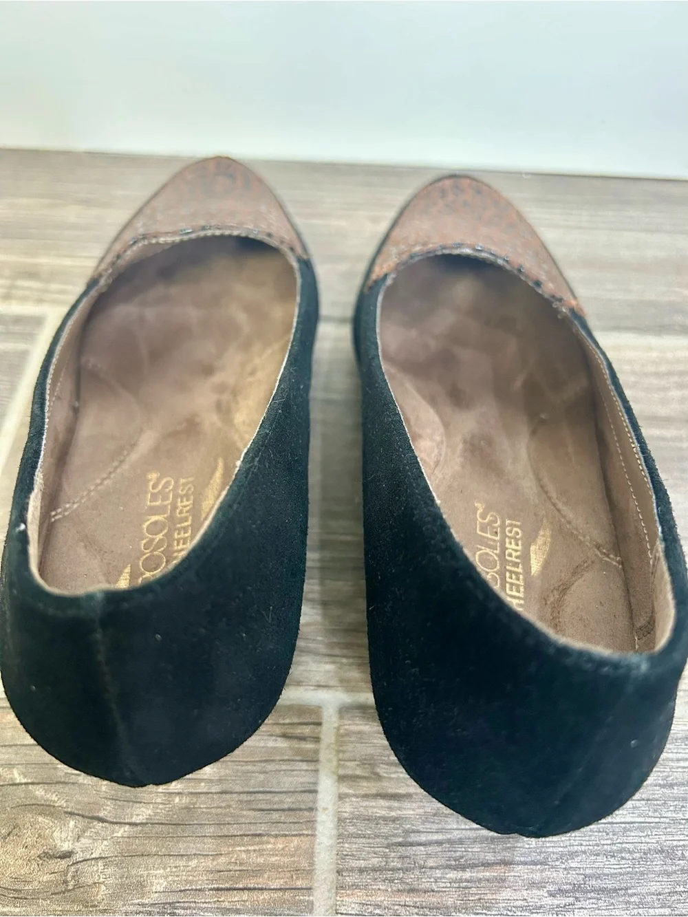 AEROSOLES elevate your